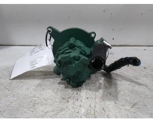 VOLVO VNL660 Power Steering Pump