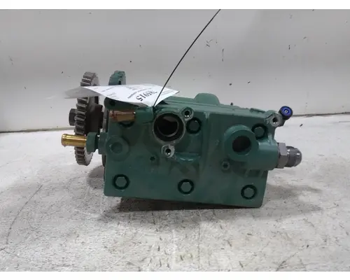 VOLVO VNL660 Power Steering Pump