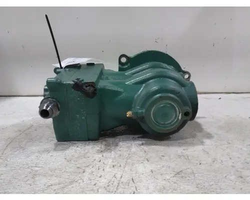 VOLVO VNL660 Power Steering Pump