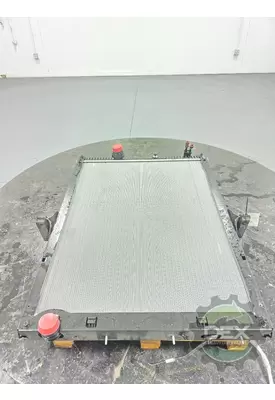 VOLVO VNL660 Radiator