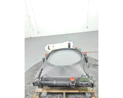 VOLVO VNL660 Radiator