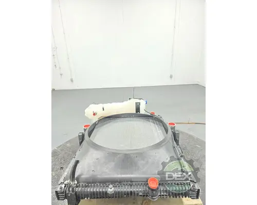 VOLVO VNL660 Radiator