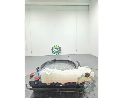 VOLVO VNL660 Radiator