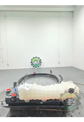 VOLVO VNL660 Radiator