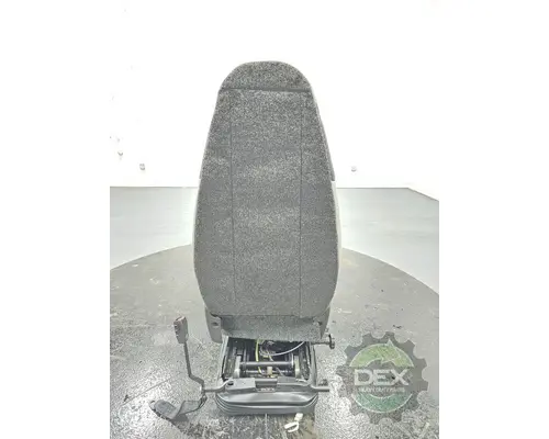 VOLVO VNL660 Seat, Front