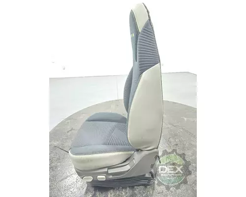 VOLVO VNL660 Seat, Front