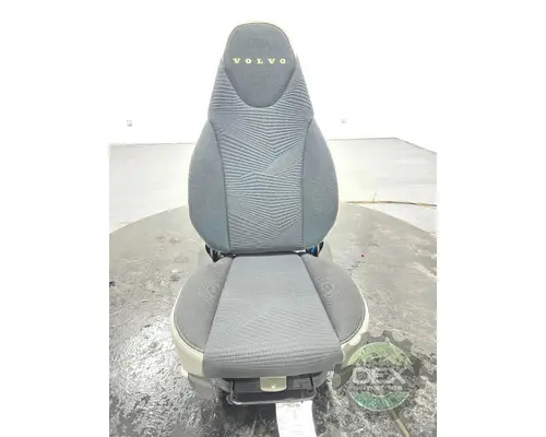 VOLVO VNL660 Seat, Front