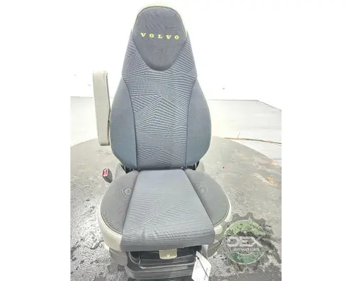VOLVO VNL660 Seat, Front