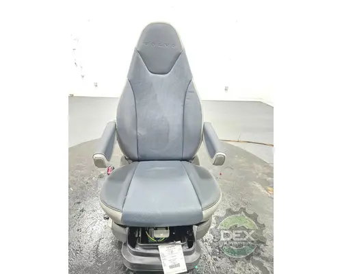 VOLVO VNL660 Seat, Front