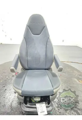 VOLVO VNL660 Seat, Front