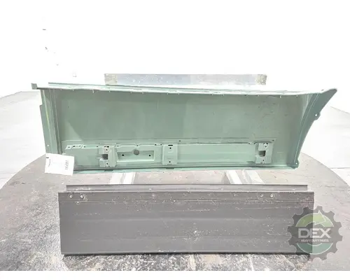 VOLVO VNL660 Spoiler, Front