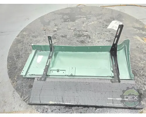 VOLVO VNL660 Spoiler, Front