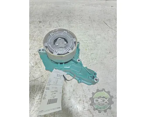 VOLVO VNL660 Water Pump