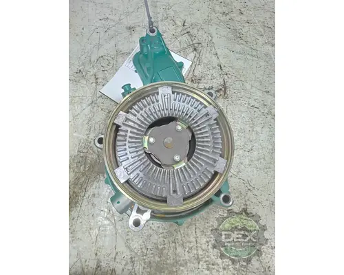 VOLVO VNL660 Water Pump