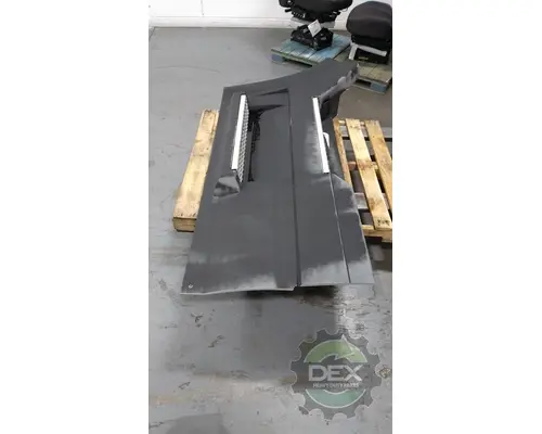 VOLVO VNL670 1644 bulb socket