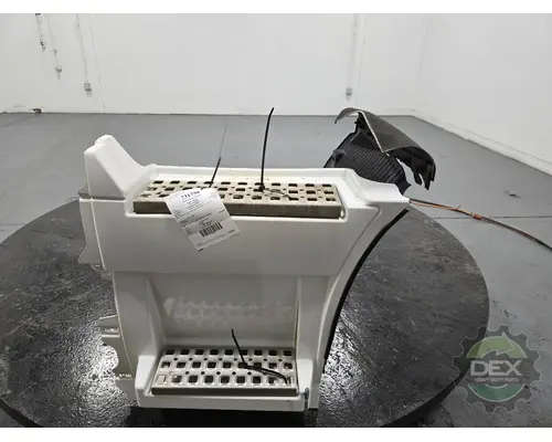 VOLVO VNL670 1644 bulb socket