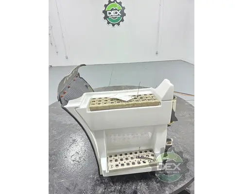 VOLVO VNL670 1644 bulb socket