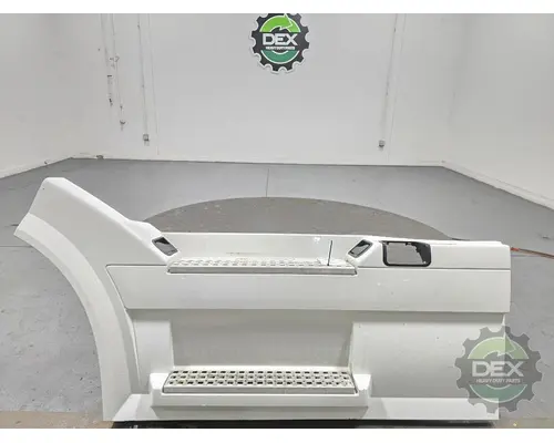 VOLVO VNL670 1644 bulb socket