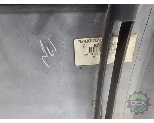 VOLVO VNL670 1644 bulb socket