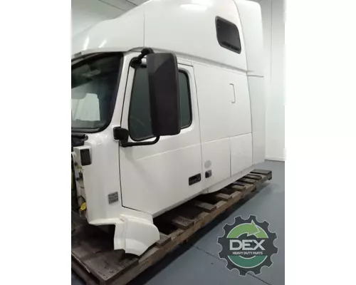 VOLVO VNL670 8102 cab, complete