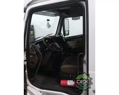 VOLVO VNL670 8102 cab, complete