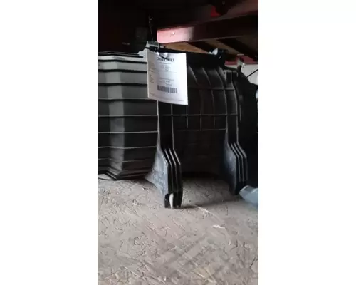 VOLVO VNL670 Air CleanerParts 