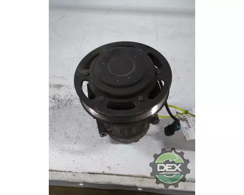 VOLVO VNL670 Air Conditioner Compressor