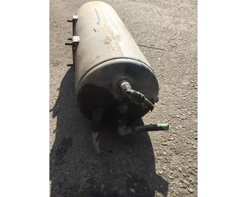 VOLVO VNL670 Air Tank