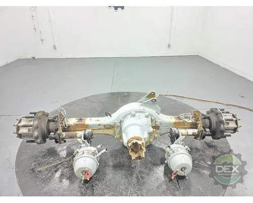 VOLVO VNL670 Axle Assembly, Rear (Single or Rear)