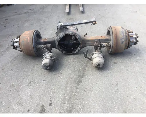 VOLVO VNL670 Axle Assembly, Rear