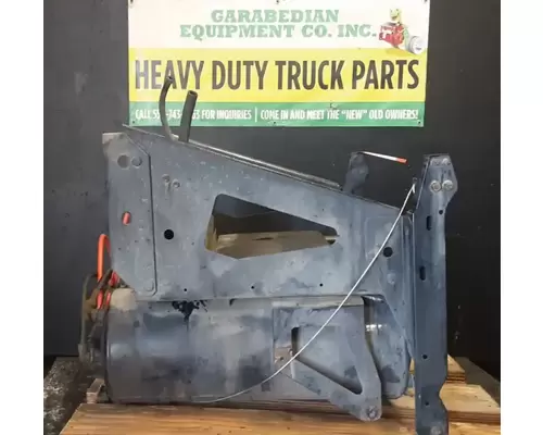 VOLVO VNL670 Battery BoxTray