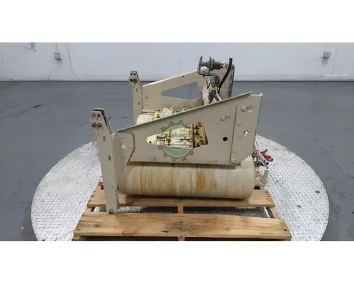 VOLVO VNL670 Battery Box