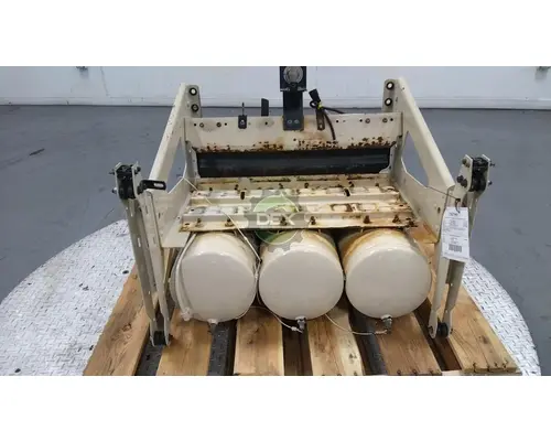 VOLVO VNL670 Battery Box