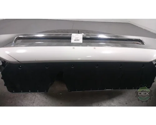 VOLVO VNL670 Bumper Assembly, Front