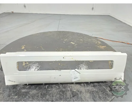 VOLVO VNL670 Bumper Assembly, Front