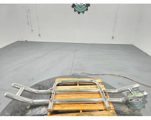 VOLVO VNL670 Bumper Assembly, Front