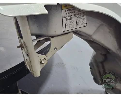 VOLVO VNL670 Bumper Assembly, Front