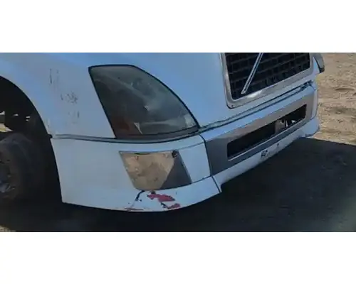 VOLVO VNL670 Bumper Assembly, Front