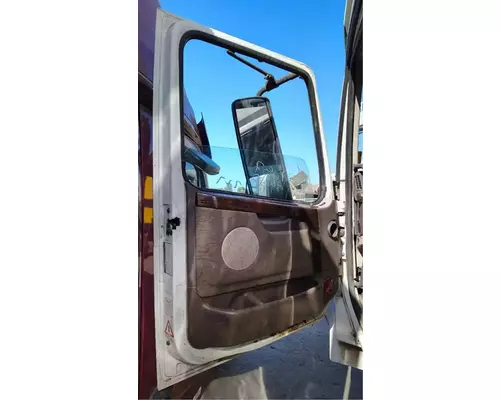 VOLVO VNL670 Cab Assembly