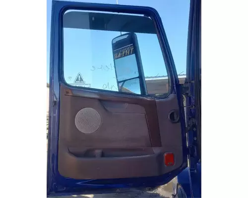VOLVO VNL670 Cab Assembly