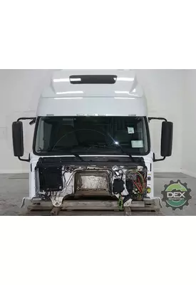 VOLVO VNL670 Cab