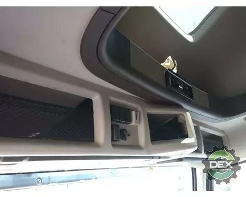 VOLVO VNL670 Cab