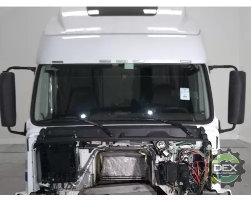 VOLVO VNL670 Cab
