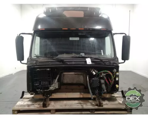 VOLVO VNL670 Cab