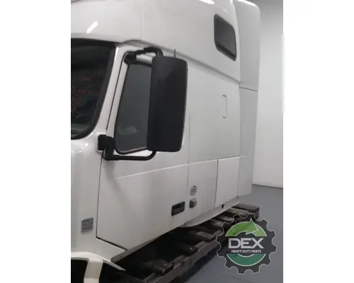 VOLVO VNL670 Cab