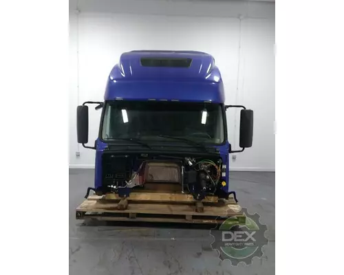 VOLVO VNL670 Cab