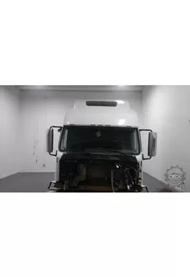 VOLVO VNL670 Cab