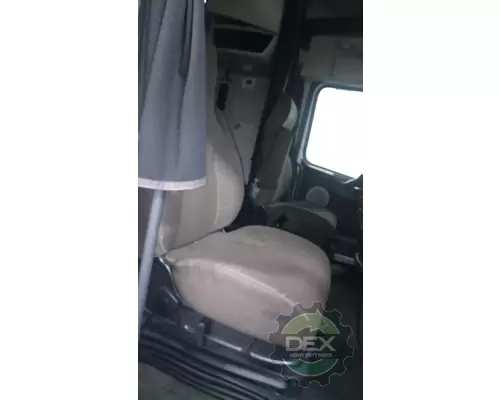 VOLVO VNL670 Cab
