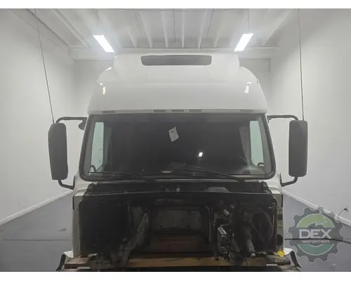 VOLVO VNL670 Cab
