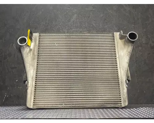 VOLVO VNL670 Charge Air Cooler (ATAAC)